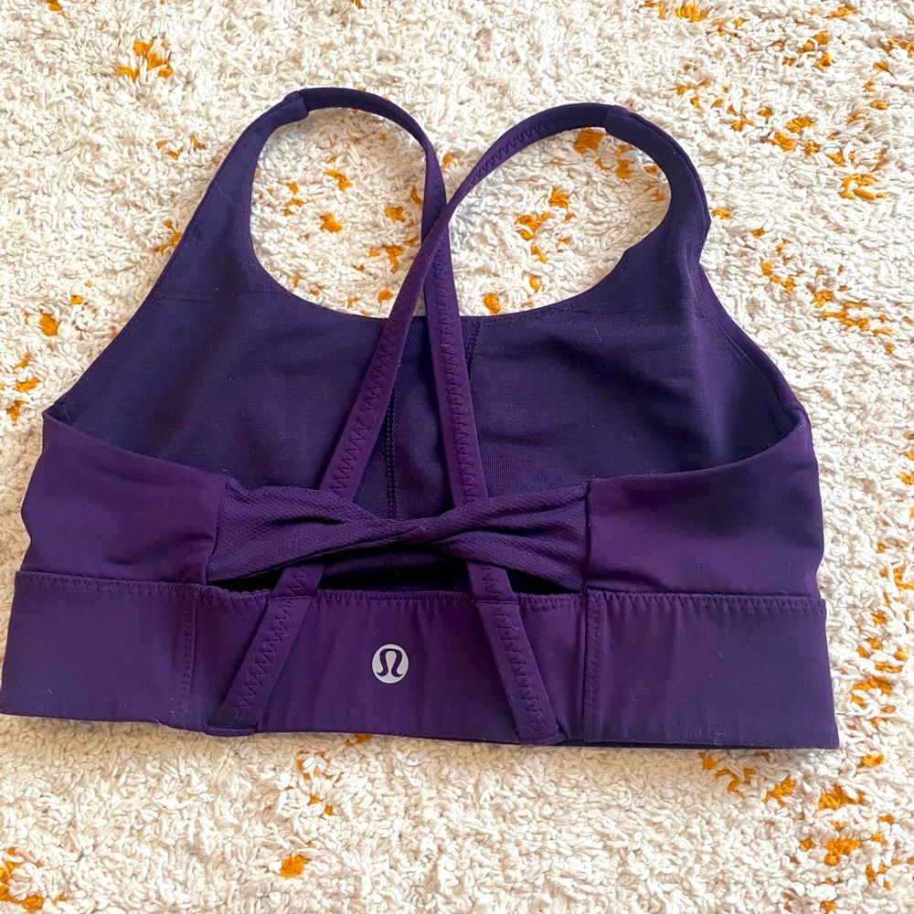 Lululemon sports bra